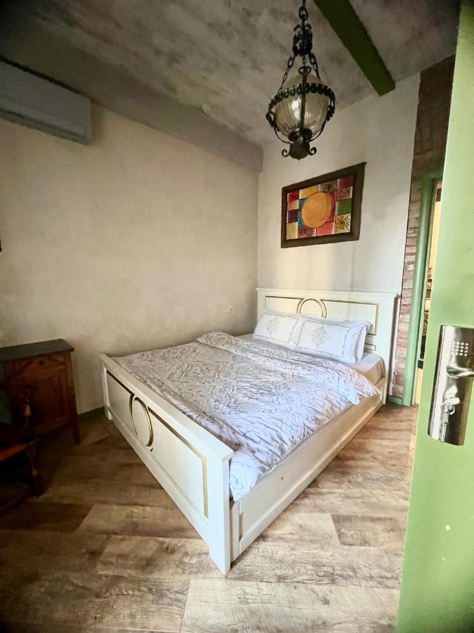 T2&T3 Apartments Levanto Tbilisi Buitenkant foto